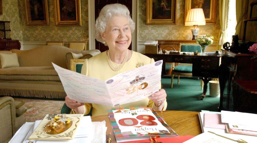 Queen Elizabeth Grandma All the Reasons Why She's the Best GMa